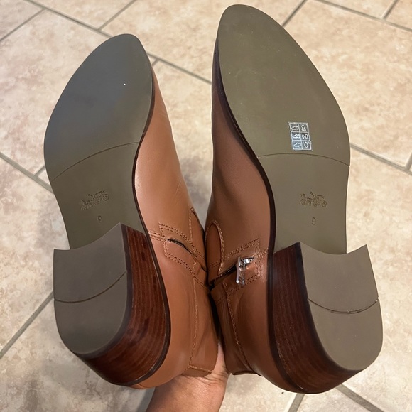 Coach Dannie ltr booti 9B - Picture 4 of 8